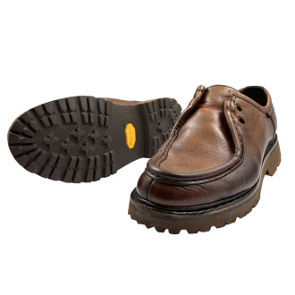 Chaussures bateau en cuir marron - prêtes à repartir pour des années